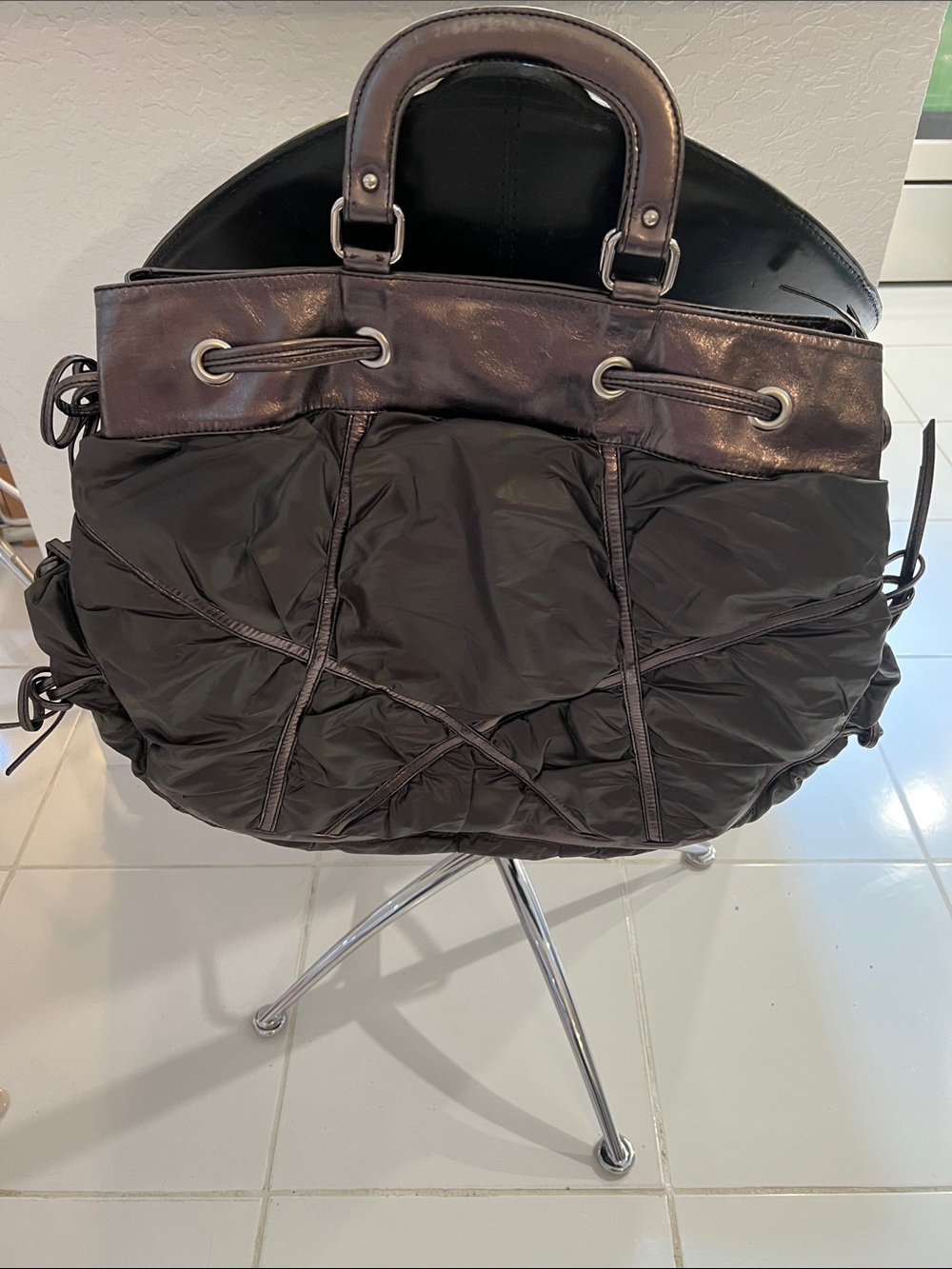 DONALD PLINER VTG XL Black quilted nylon trimmed with Bronze Metallic leather - Picture 2 of 12